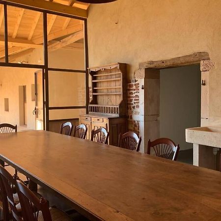 Villa Ancien Haras Refait A Neuf A 3 Km De Vonnas Exterior foto